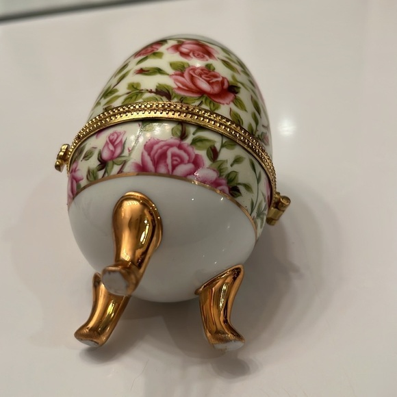 Vintage 3-Piece Mini Porcelain Set Bell, Teapot Egg Trinket Box Floral Small GUC - Picture 16 of 16